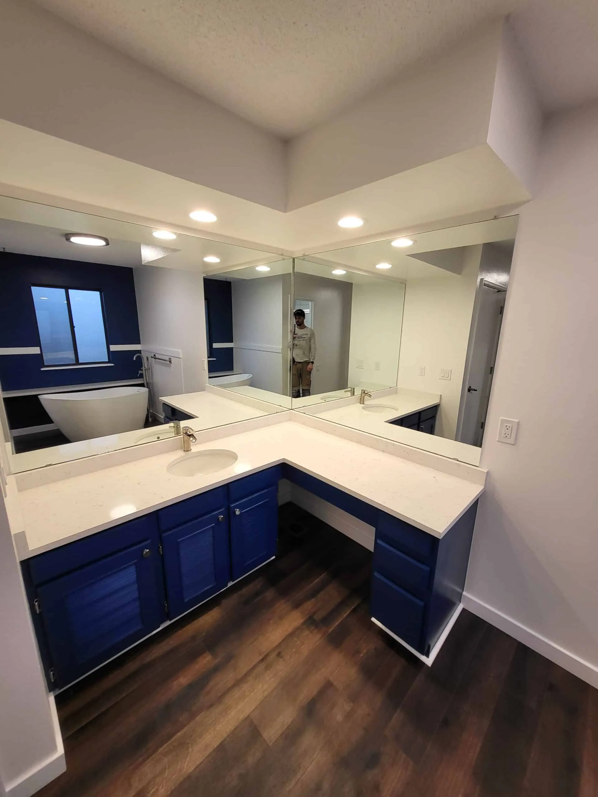 Kitchen eat-in area with a banquette and table for casual dining.