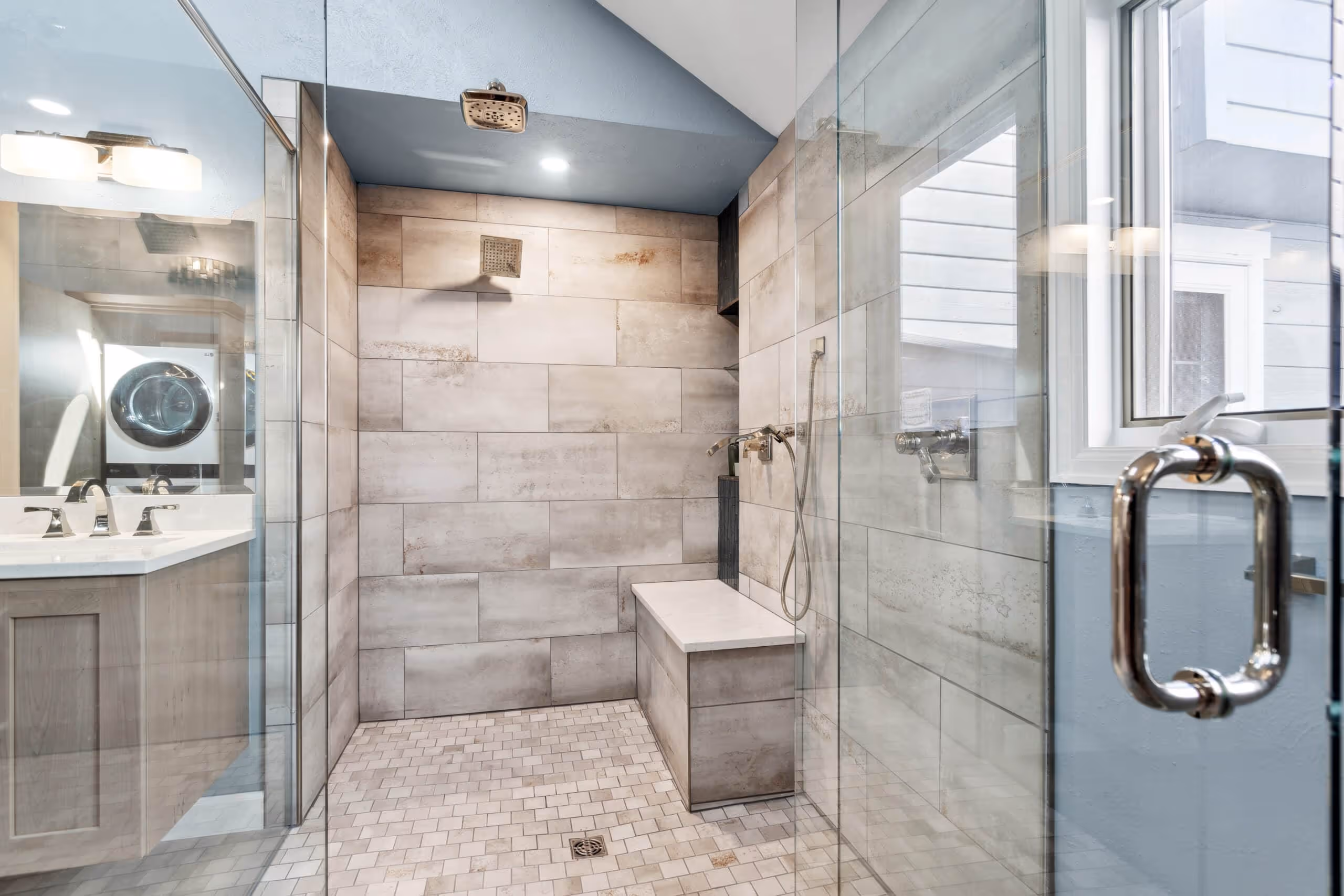 Modern bathroom with a vanity light fixture